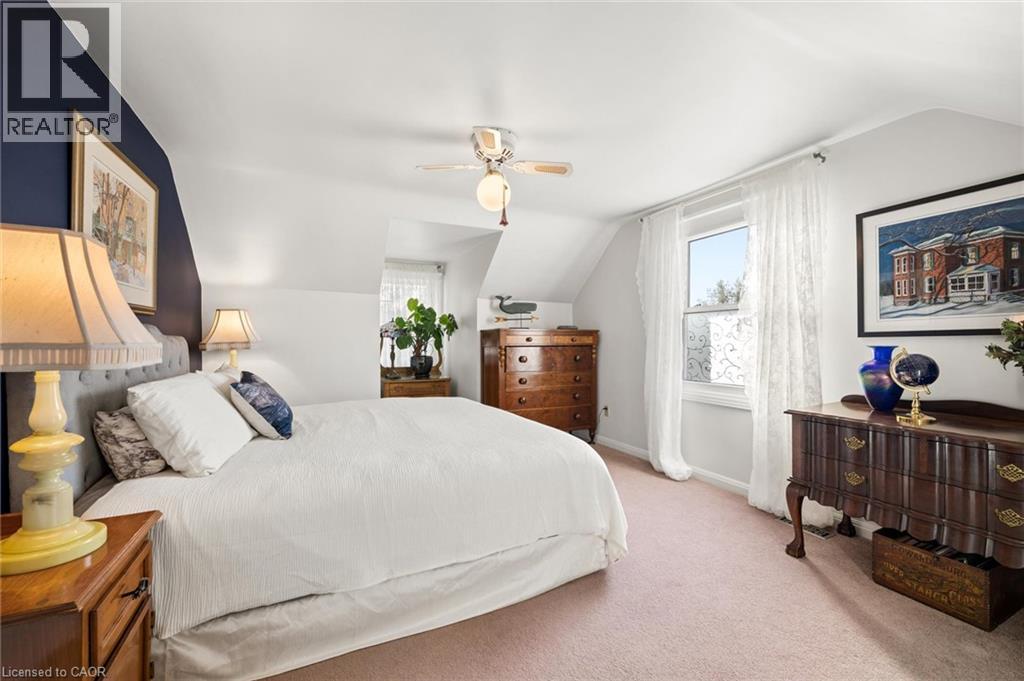 40 Water Street Property Photo 18