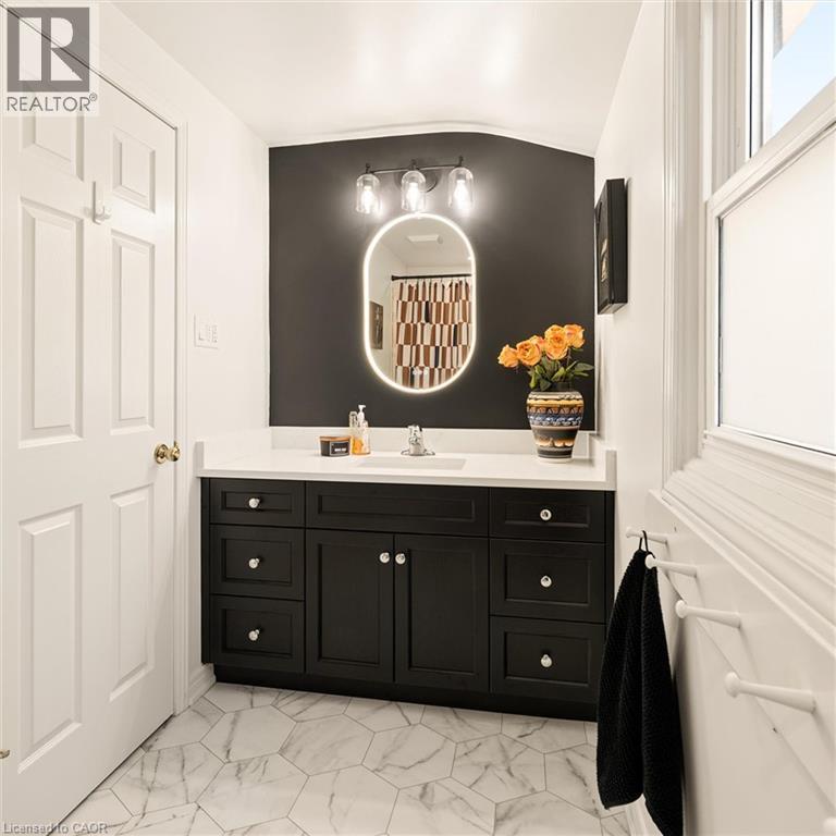 40 Water Street Property Photo 21