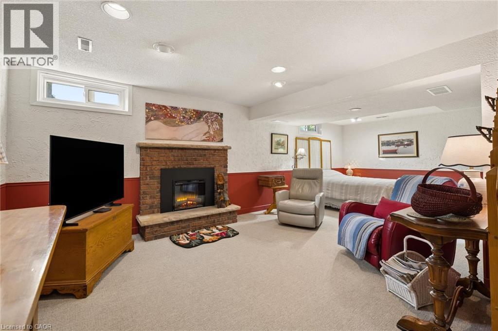 40 Water Street Property Photo 23