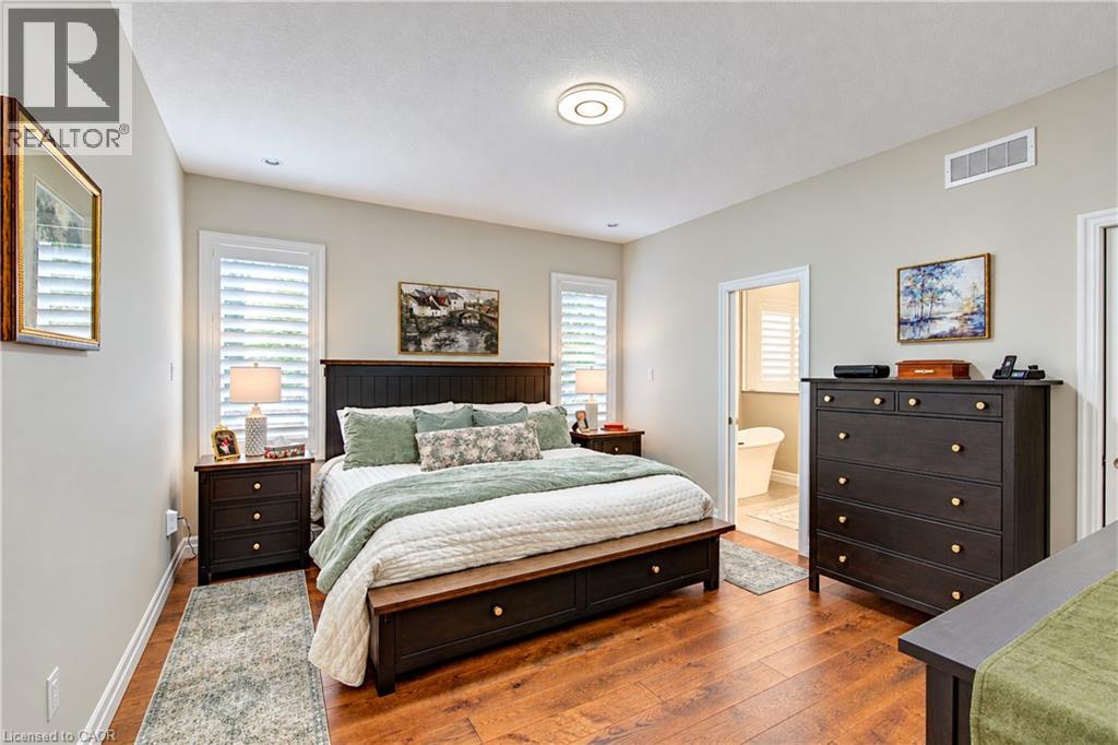 71 Centre Street Property Photo 18