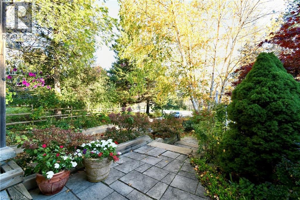 855 Governors Road Property Photo 4