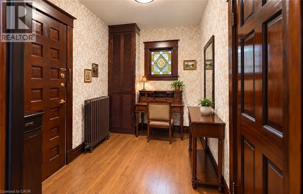 4602 Ryerson Crescent Property Photo 3