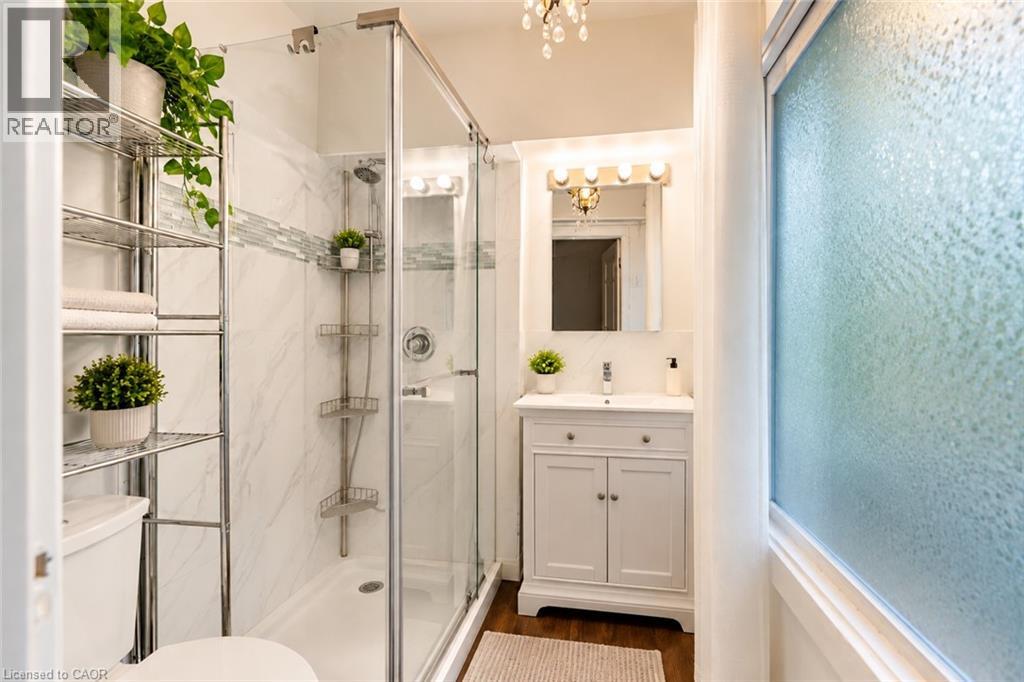 4602 Ryerson Crescent Property Photo 8