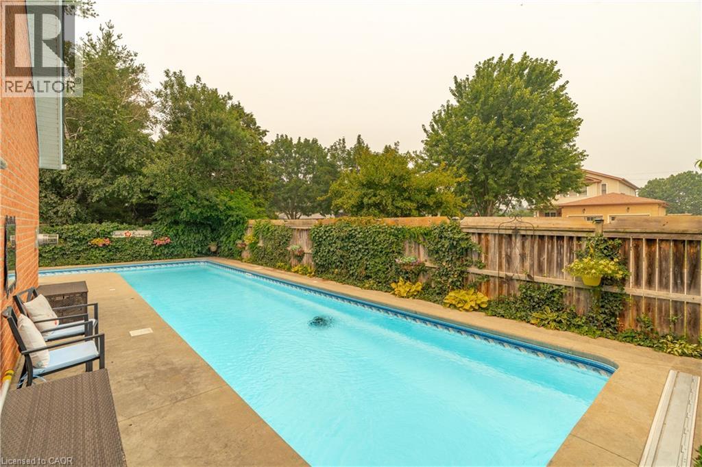 79 Beaverbrook Crescent Property Photo 4