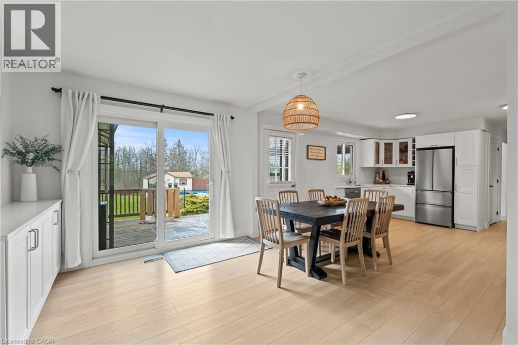 5090 Blackheath Road Property Photo 13