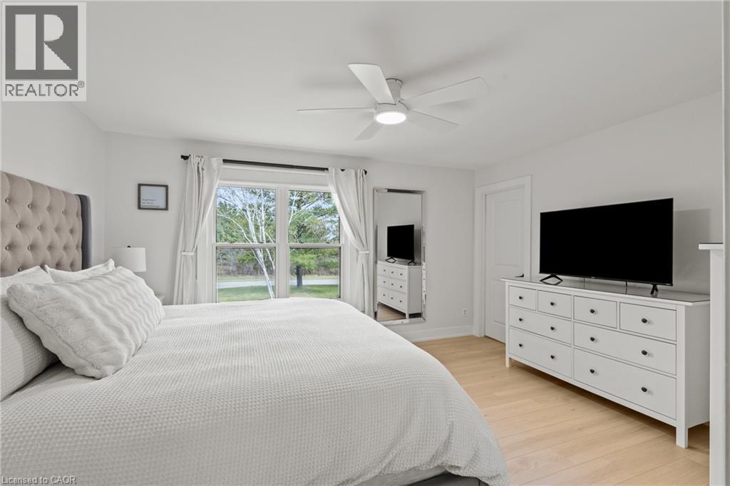 5090 Blackheath Road Property Photo 16