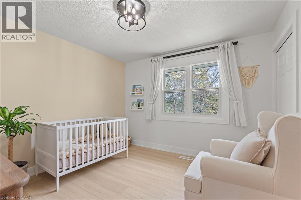 5090 Blackheath Road Property Photo 18