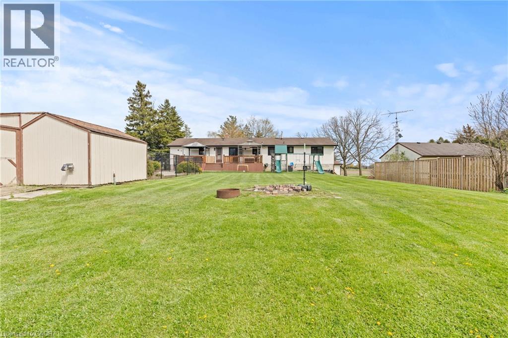 5090 Blackheath Road Property Photo 33
