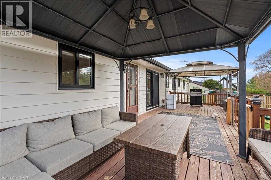 5090 Blackheath Road Property Photo 36