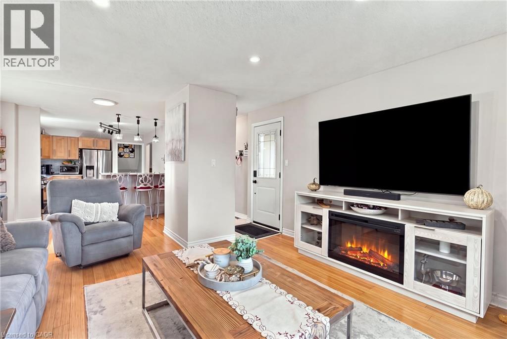 12 Glamis Court Property Photo 2