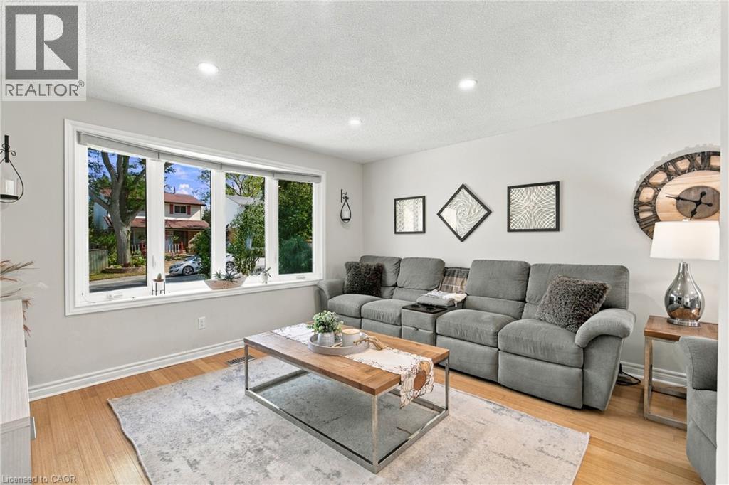 12 Glamis Court Property Photo 4