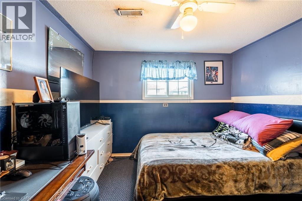 75 Hanover Place Property Photo 34