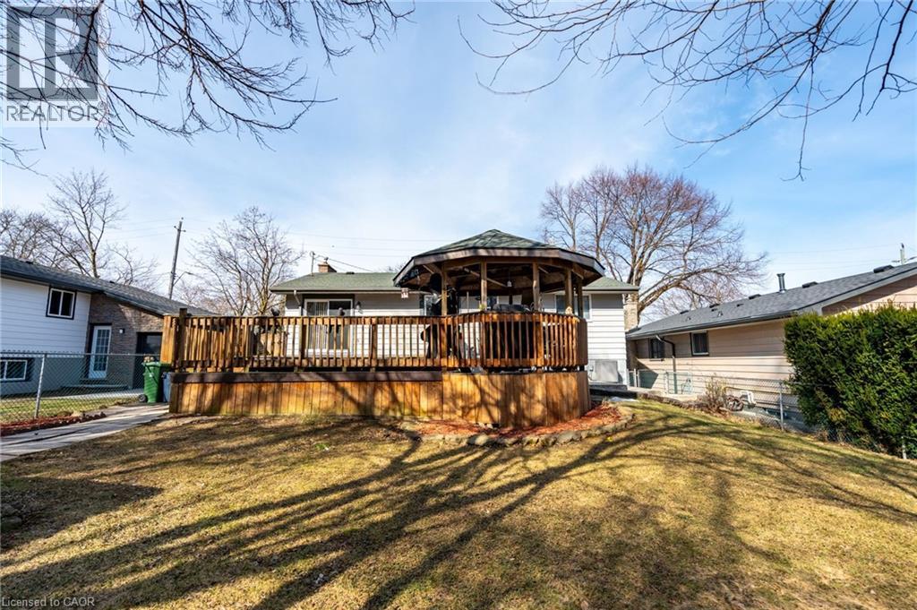 75 Hanover Place Property Photo 38