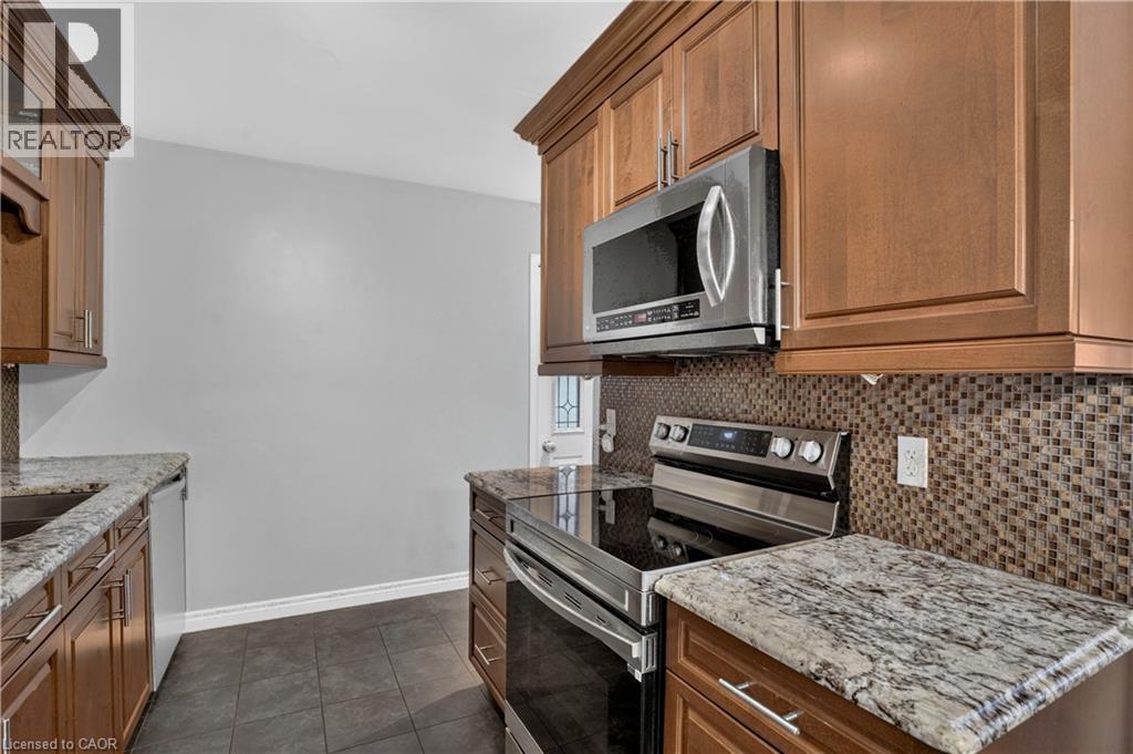 8 Fifth Avenue Property Photo 11