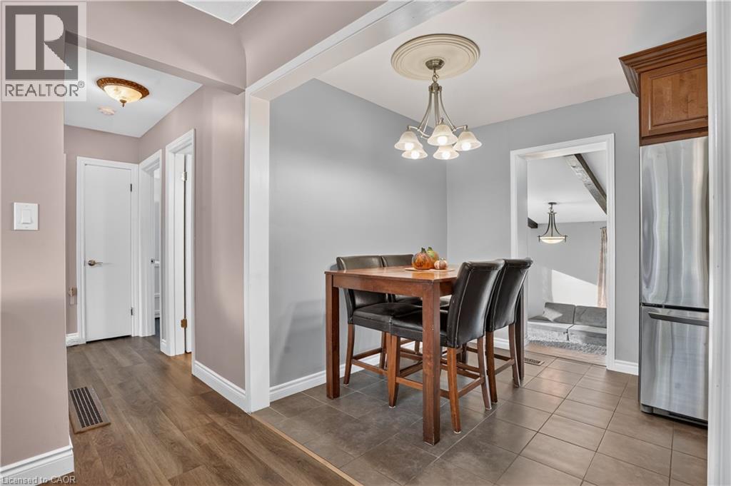 8 Fifth Avenue Property Photo 13