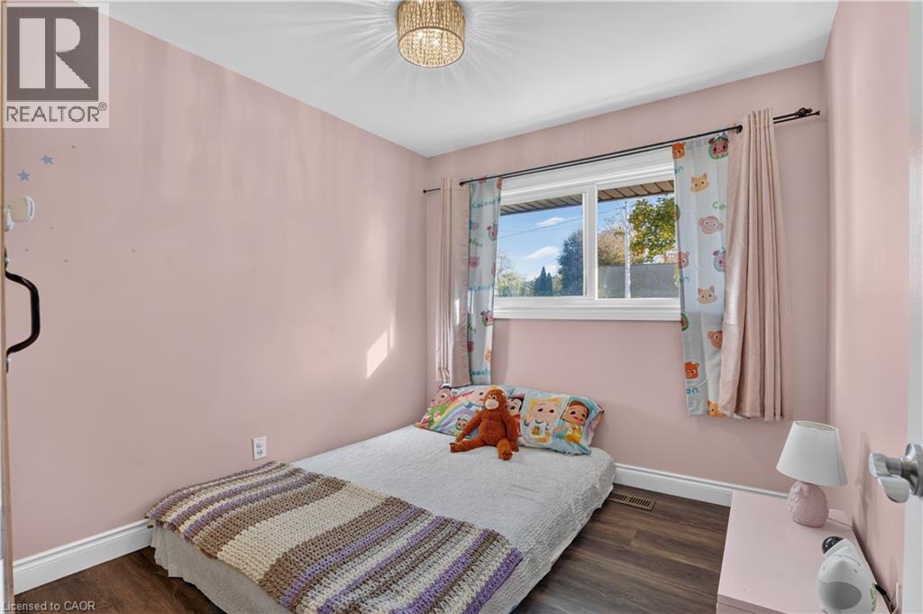 8 Fifth Avenue Property Photo 17