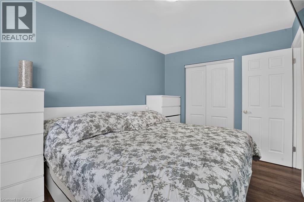 8 Fifth Avenue Property Photo 21
