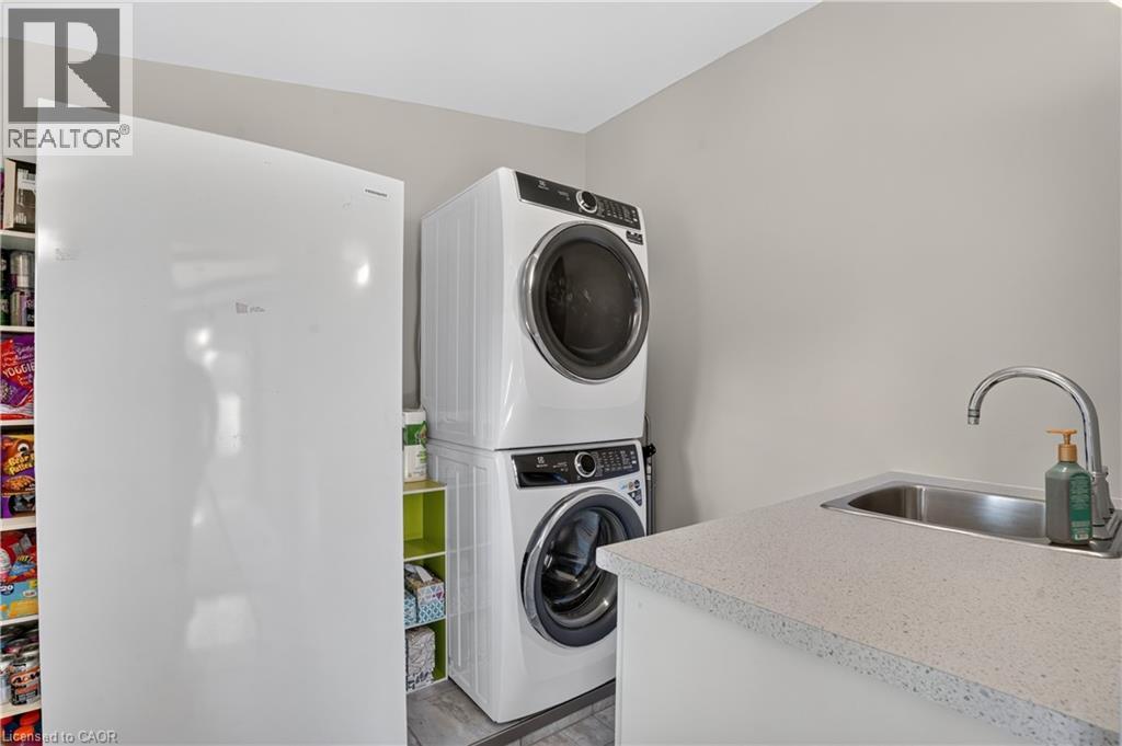 8 Fifth Avenue Property Photo 26