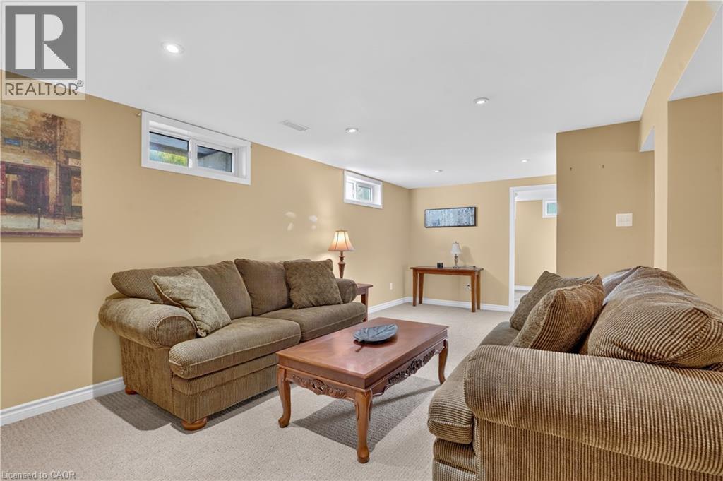8 Fifth Avenue Property Photo 30