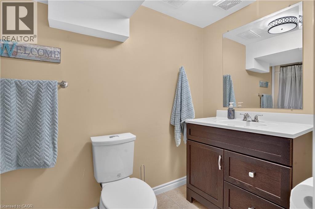 8 Fifth Avenue Property Photo 35