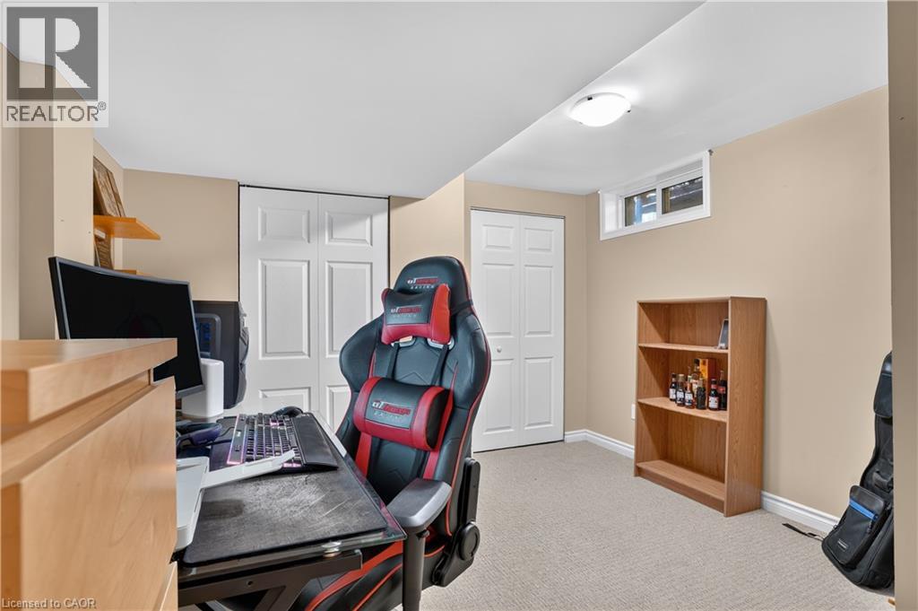 8 Fifth Avenue Property Photo 38