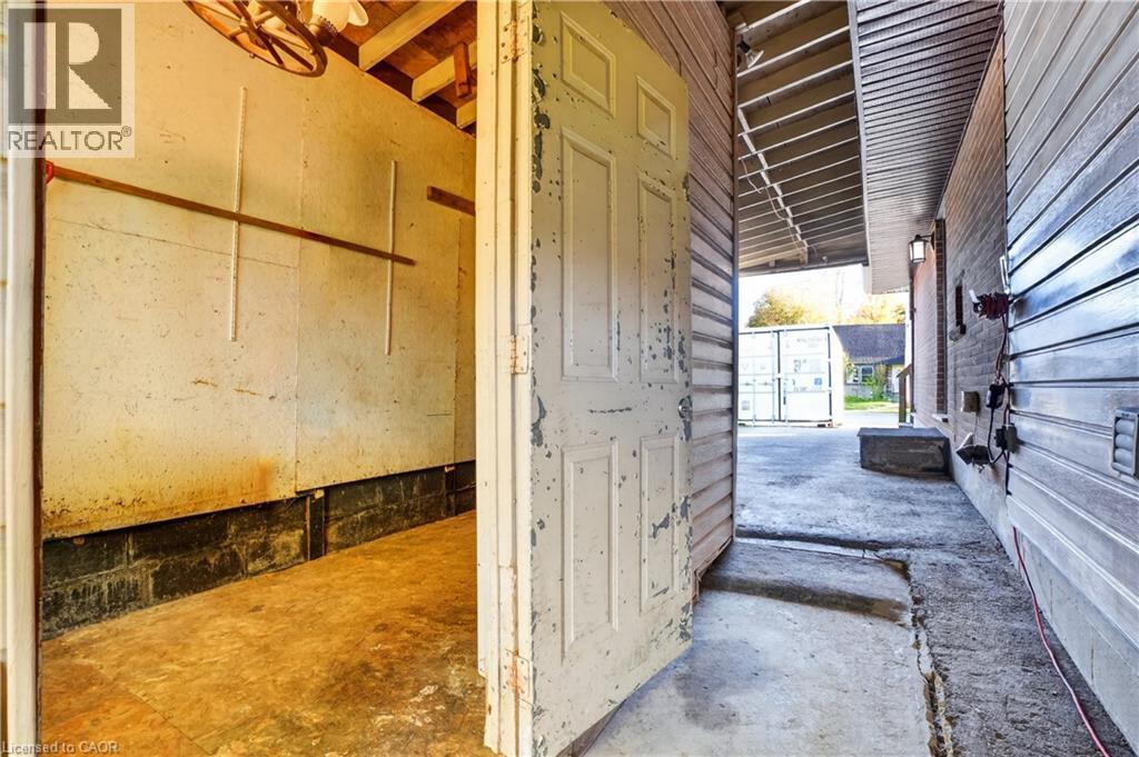 8 Fifth Avenue Property Photo 47