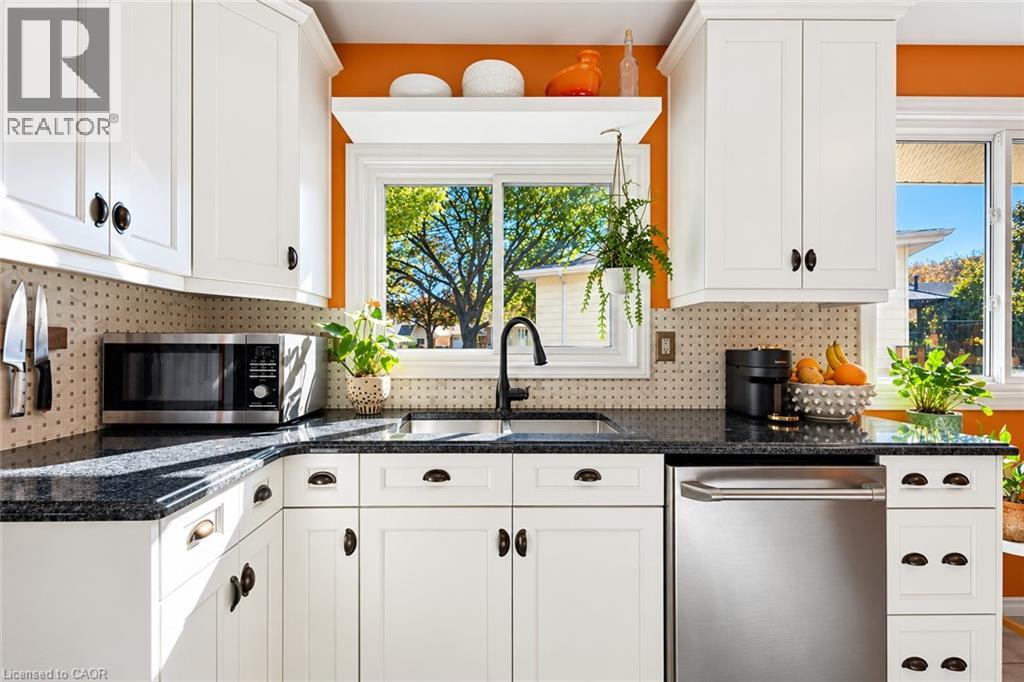 36 Hanover Place Property Photo 14