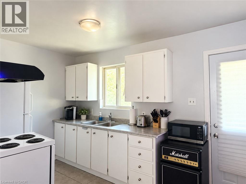 379 Holly Street Property Photo 4