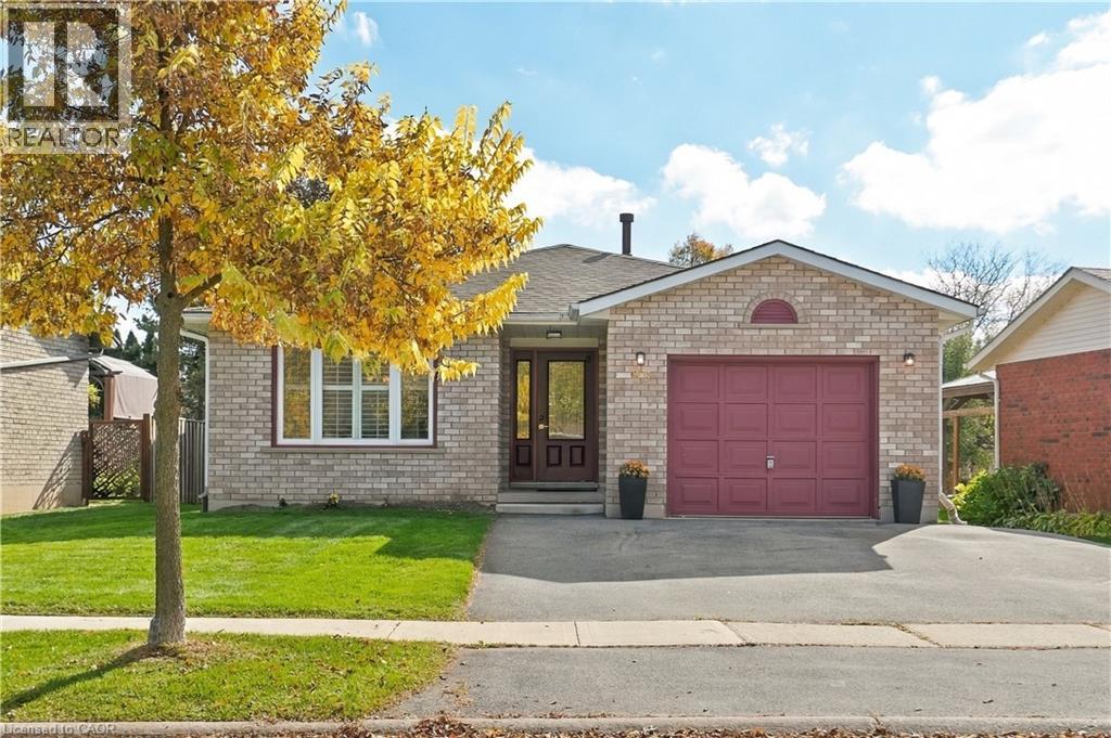 99 Lynden Hill Crescent Property Photo 1