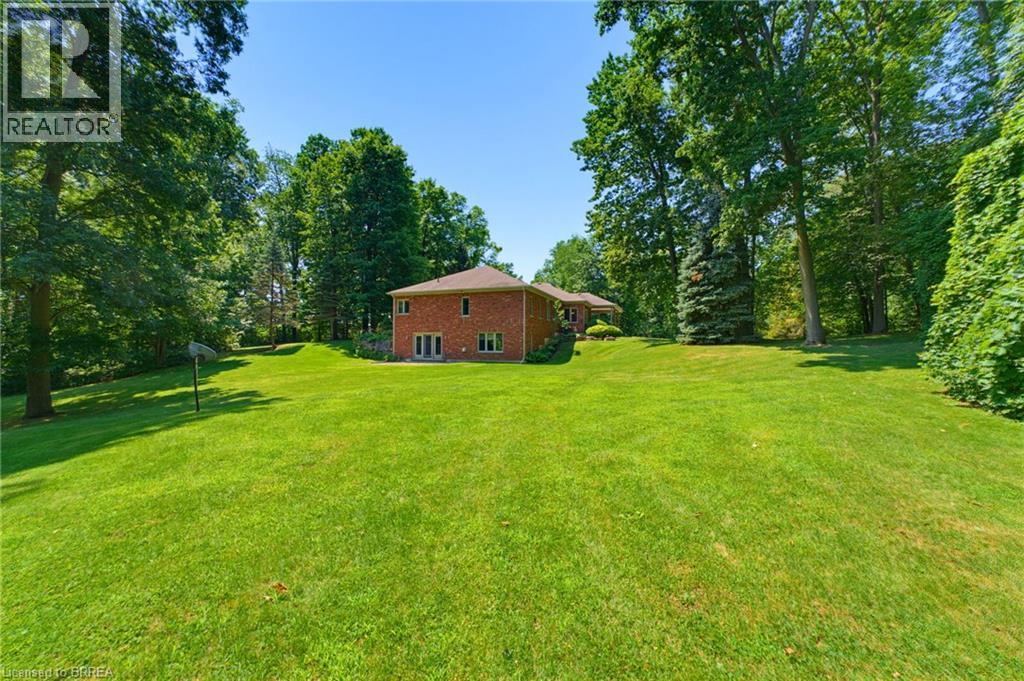 301 Governors Road E Property Photo 23