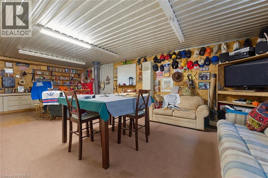 301 Governors Road E Property Photo 28