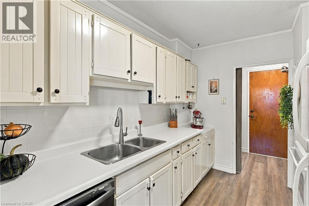 45 Westmount Road N Unit# 202 Property Photo 12