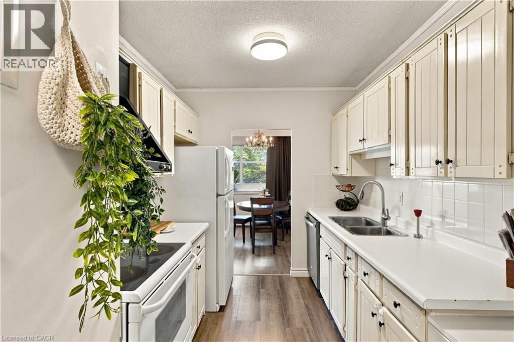 45 Westmount Road N Unit# 202 Property Photo 14