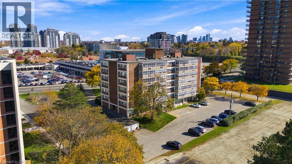 45 Westmount Road N Unit# 202 Property Photo 28
