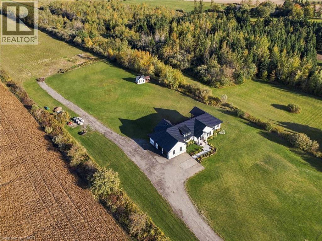 373227 6th Line Property Photo 1