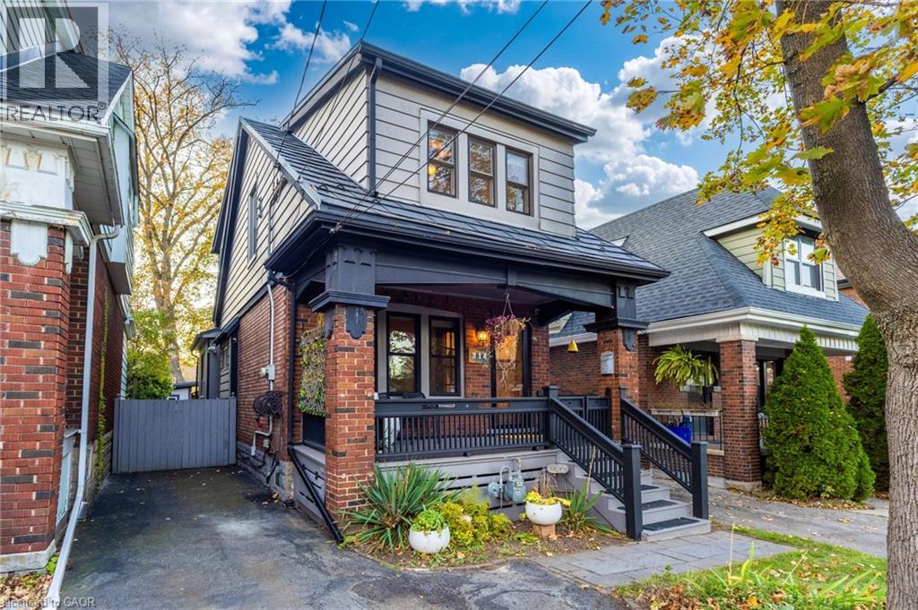 214 ROTHSAY Avenue Property Photo 1