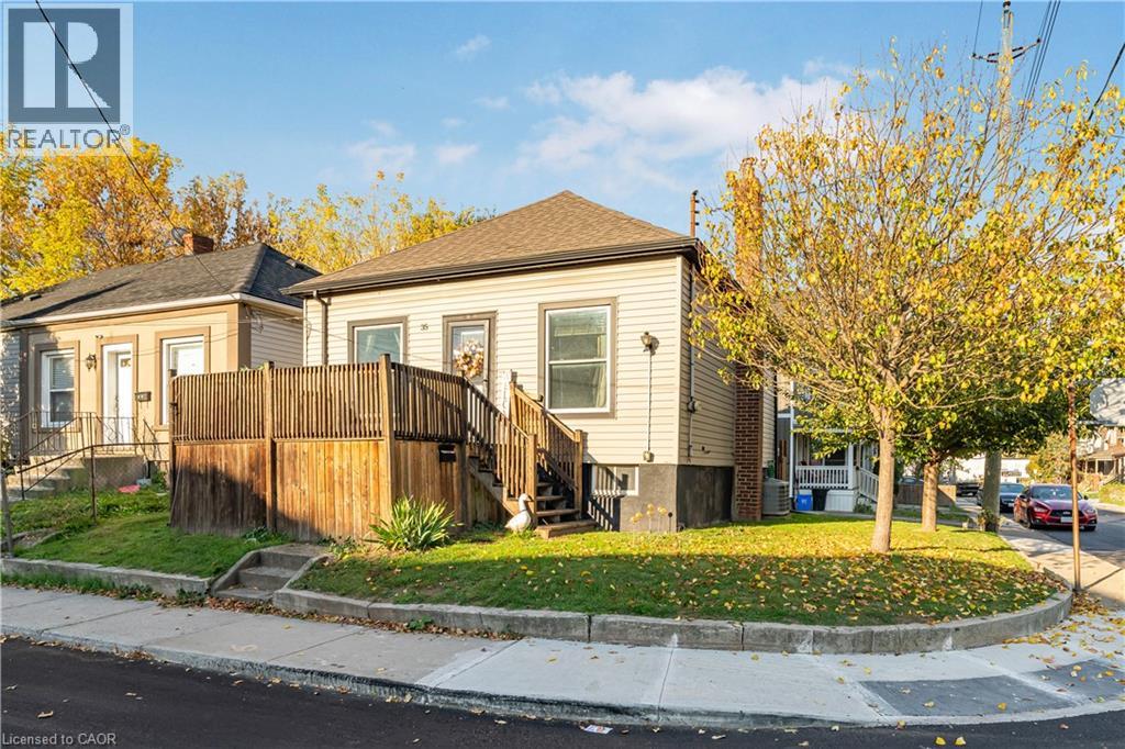 35 DOUGLAS Avenue Property Photo 1