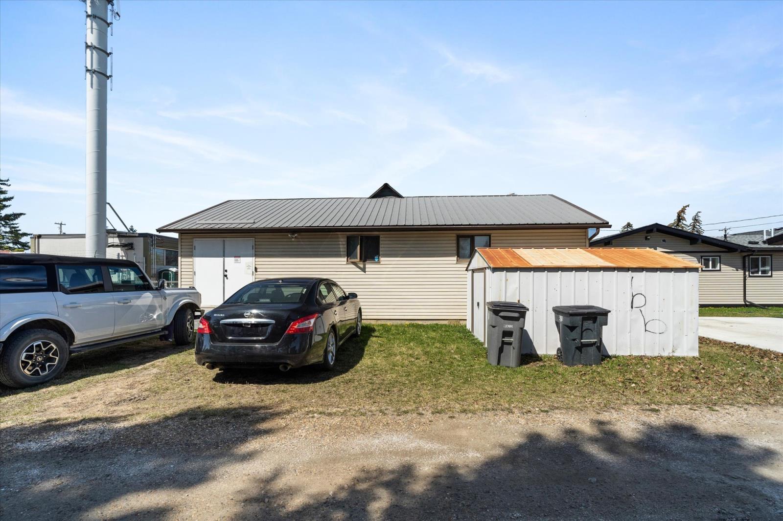 4823 50 Avenue Property Photo 33