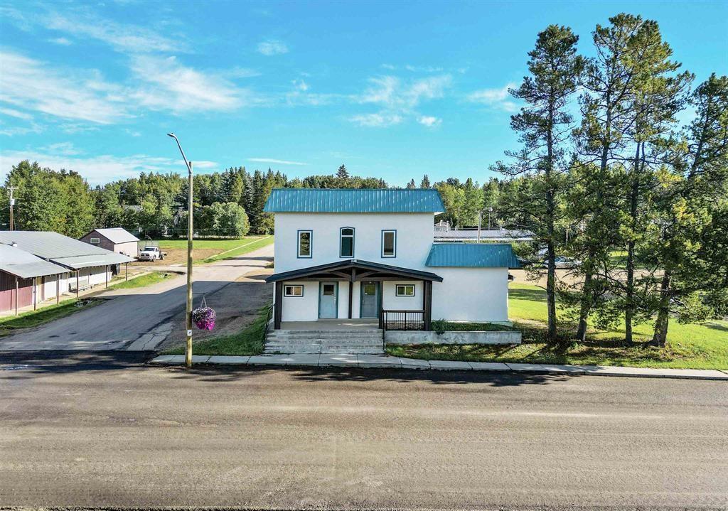 102 2 Avenue Property Photo 17