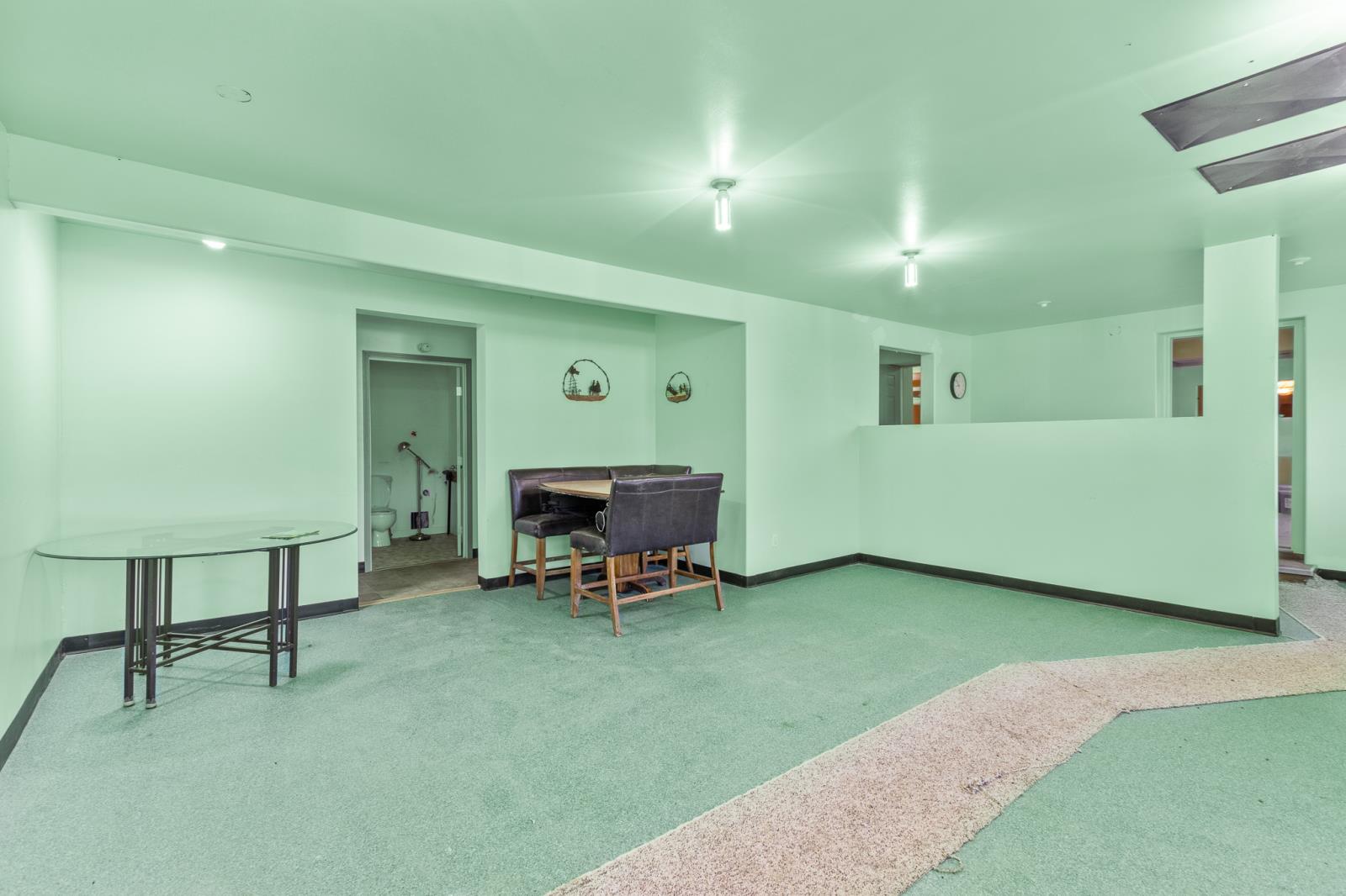 102 2 Avenue Property Photo 20