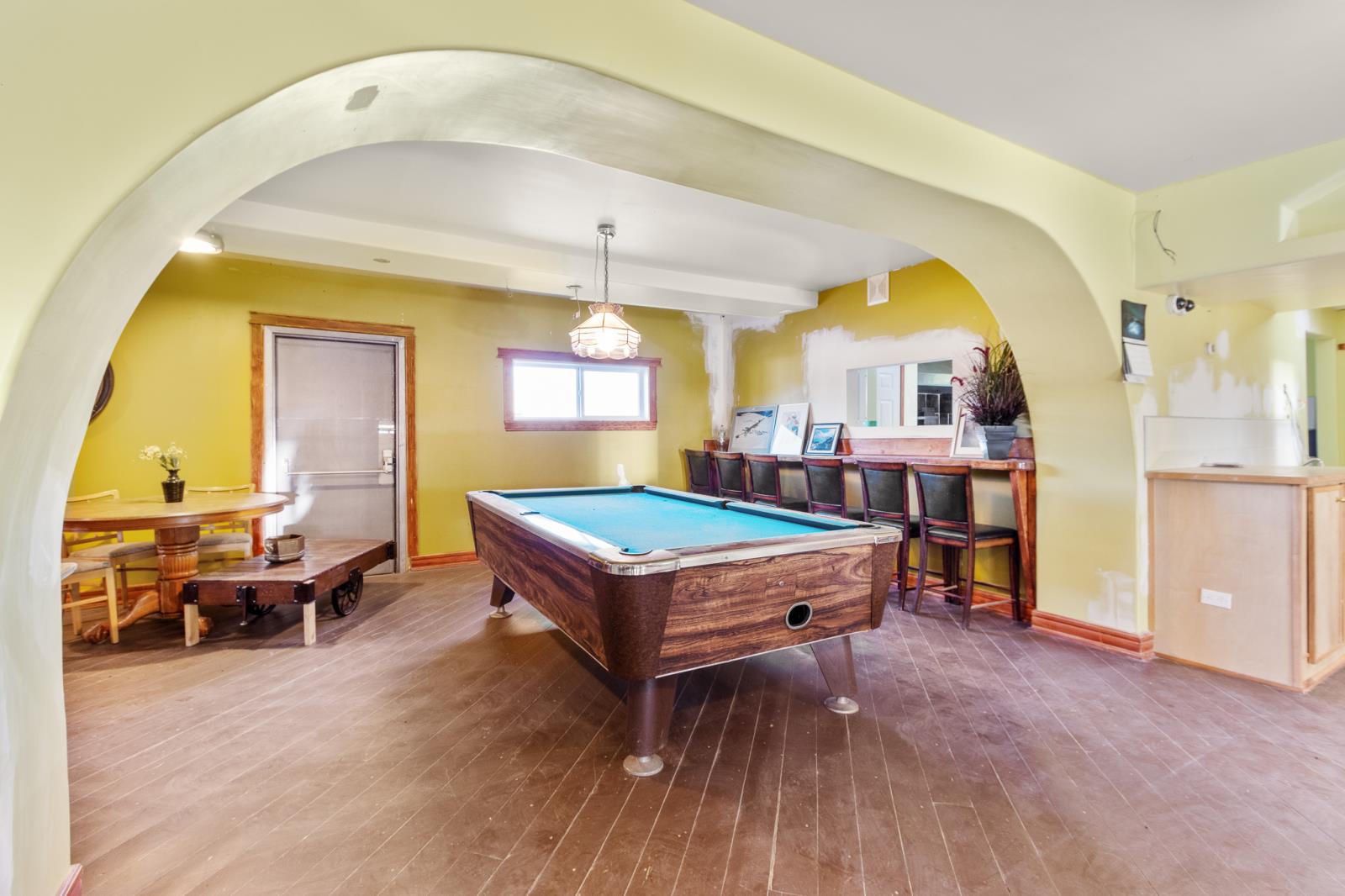 102 2 Avenue Property Photo 28