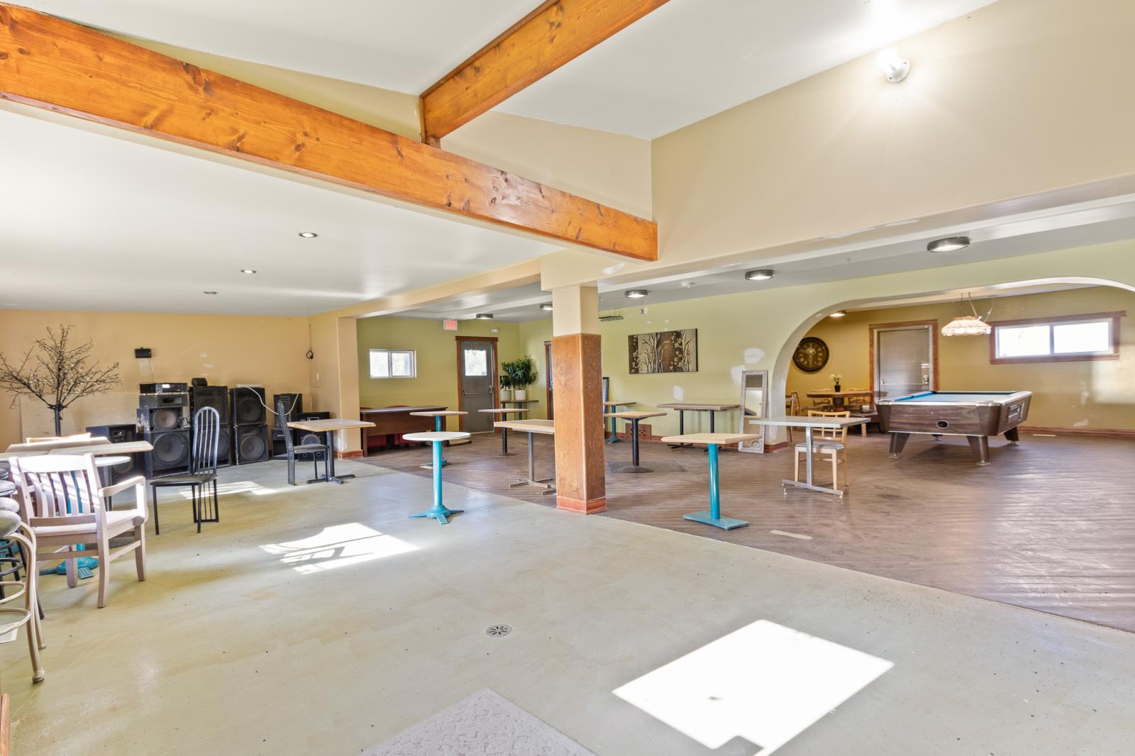 102 2 Avenue Property Photo 36