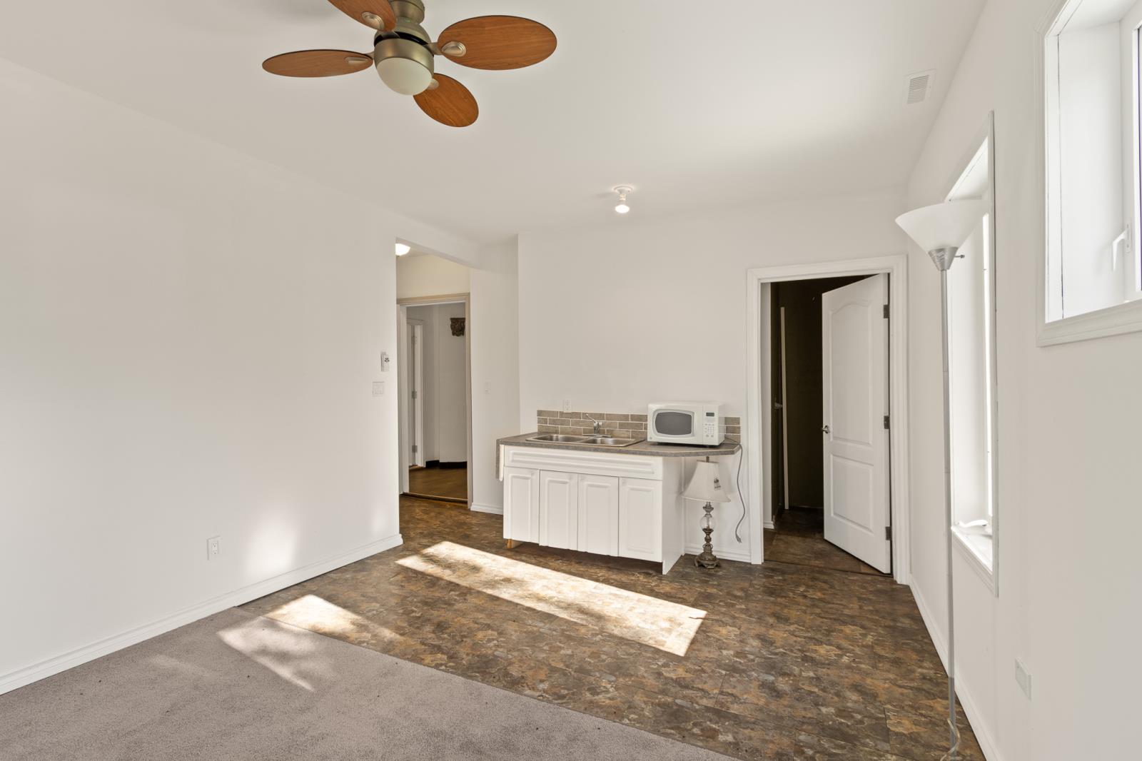 102 2 Avenue Property Photo 42