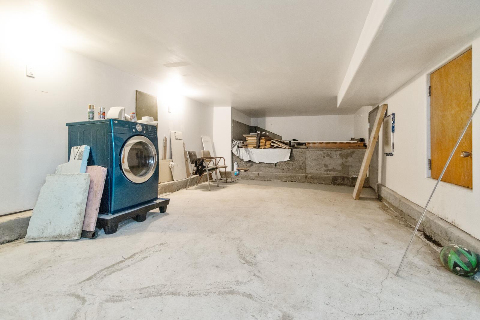 102 2 Avenue Property Photo 51