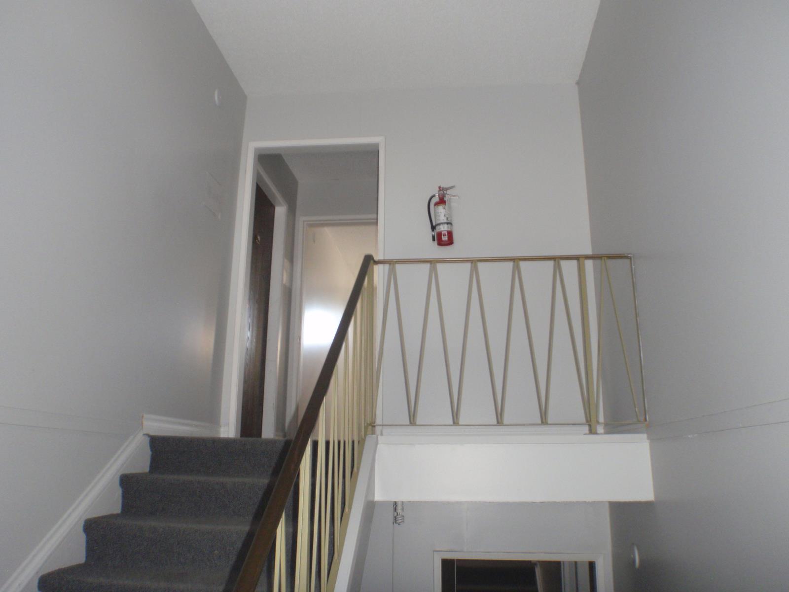 5135 52 Avenue Property Photo 9