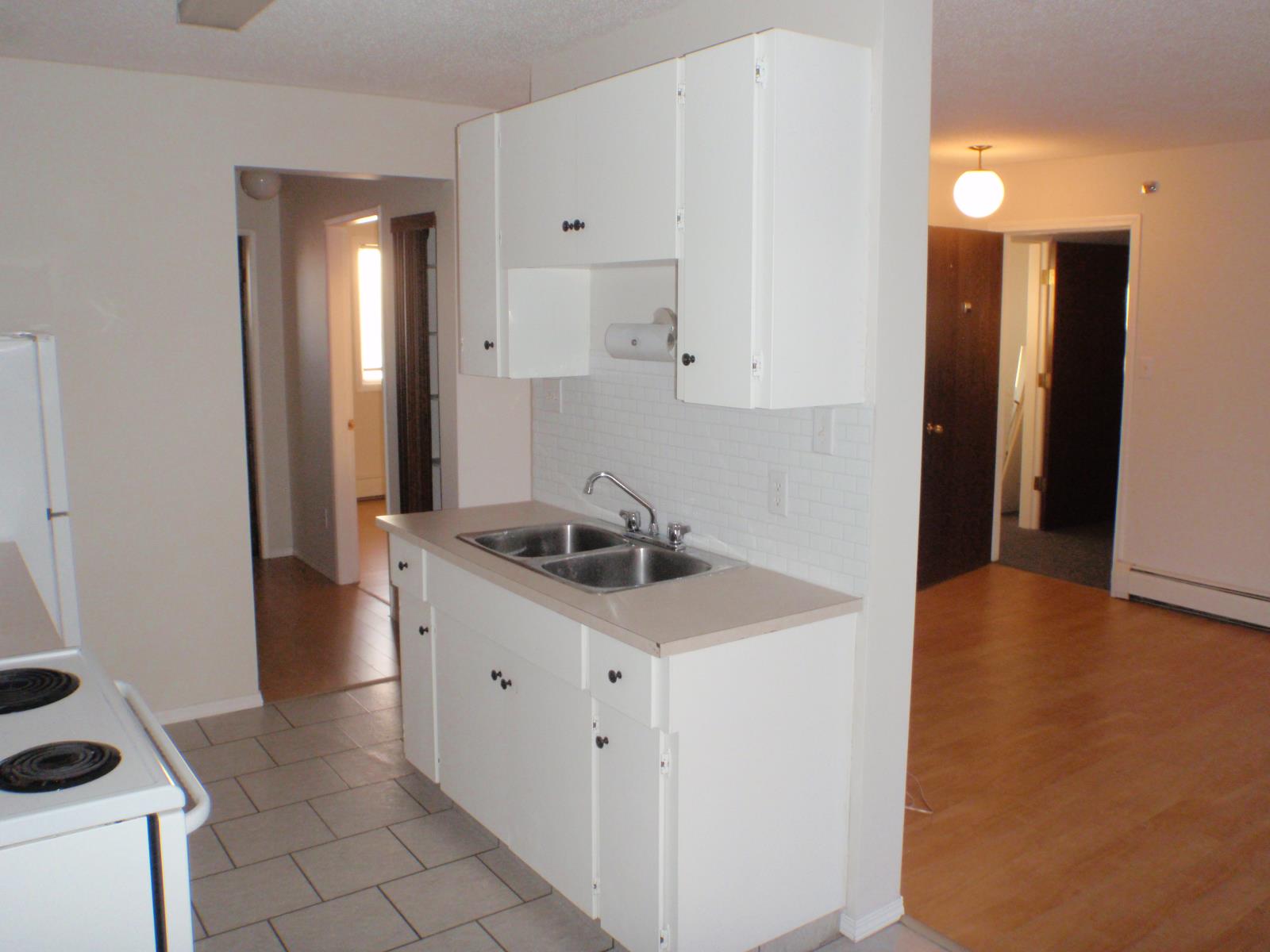 5135 52 Avenue Property Photo 27