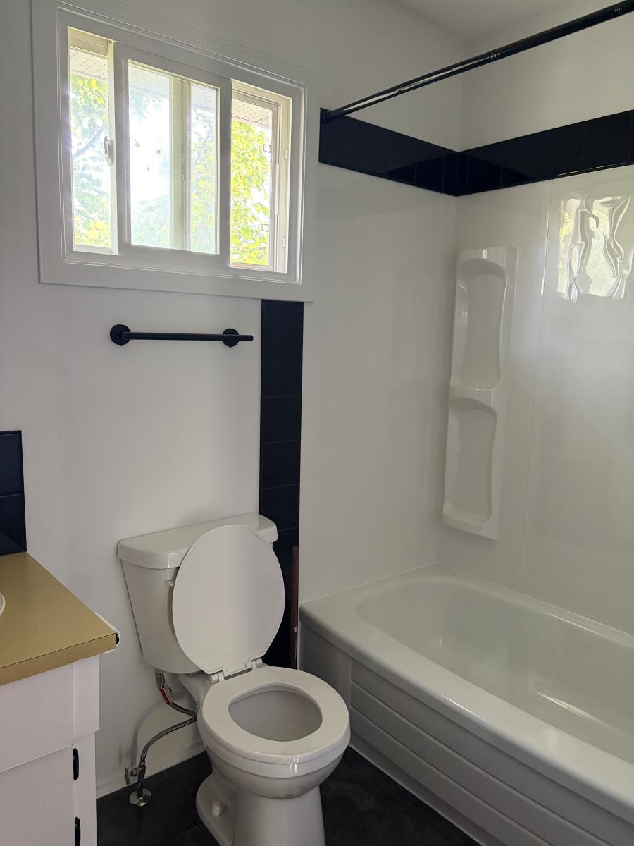 5135 52 Avenue Property Photo 37