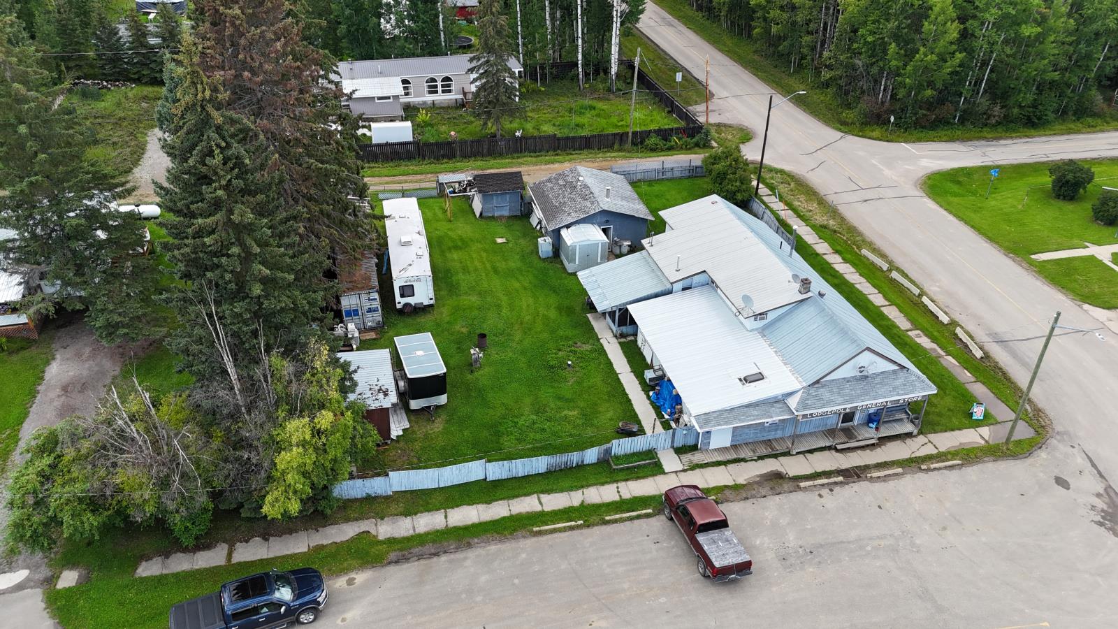 5214 47 St Property Photo 11