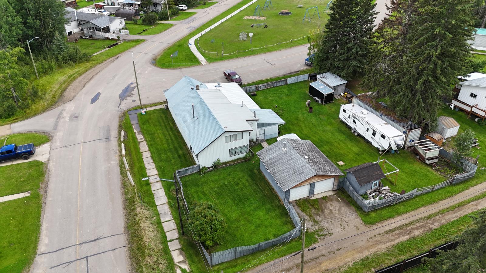 5214 47 St Property Photo 13