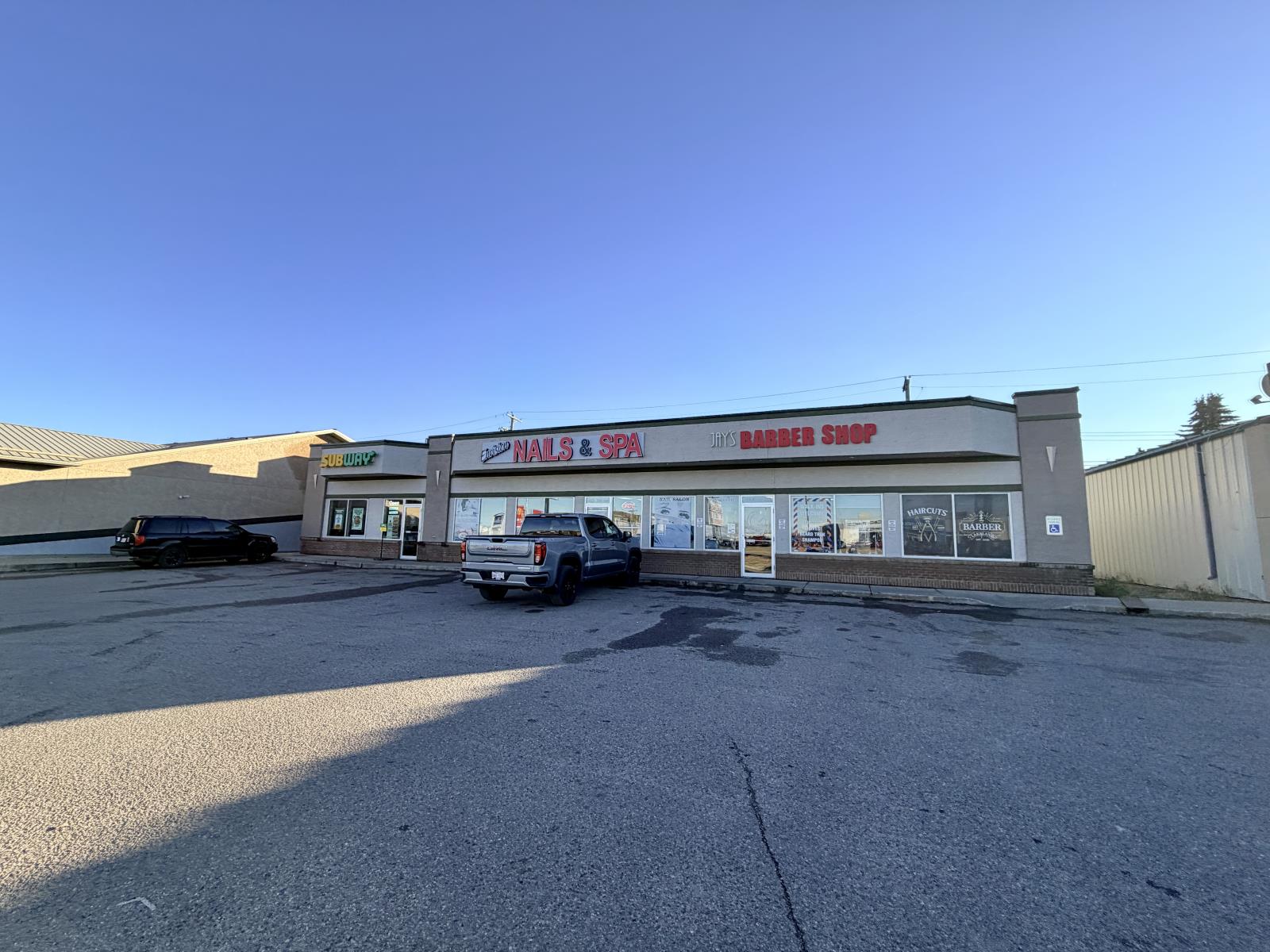 50 Ave Property Photo 2